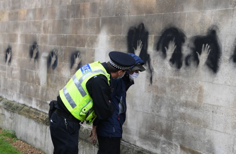 Extinction Rebellion (XR) oily hands protest - Cambridge - 28-8-20 - Cambridge News photo 